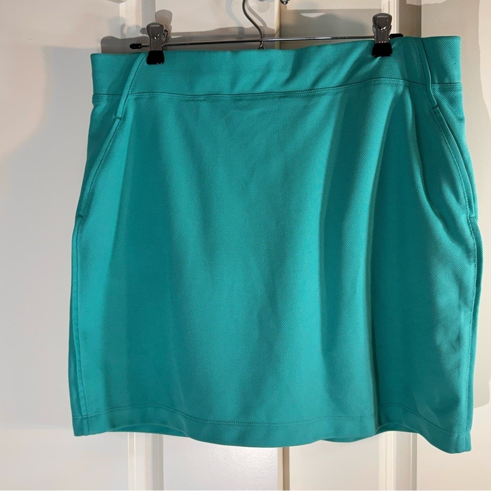 Golf America Vibrant Green Women's Skort Large